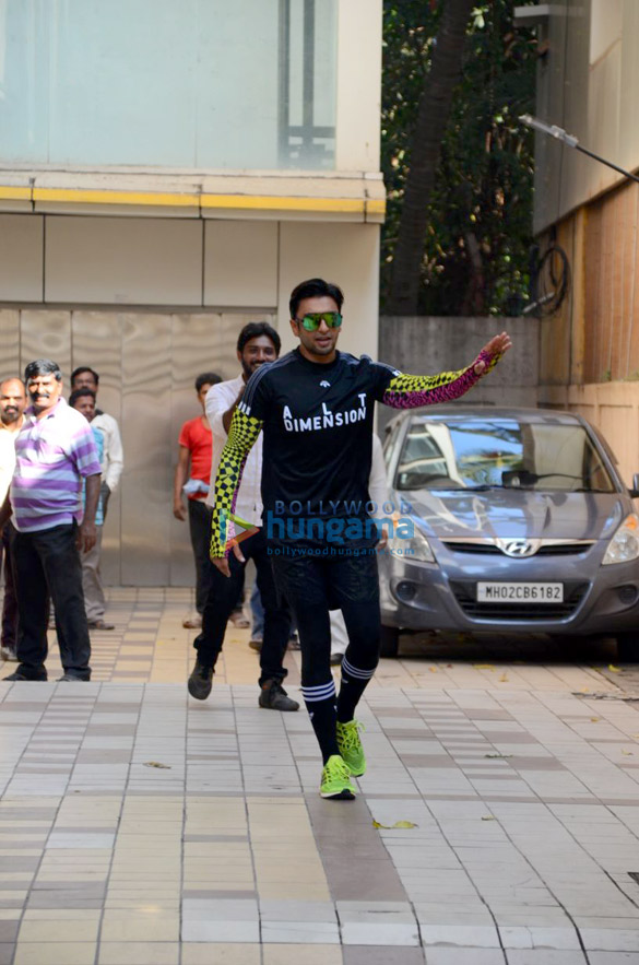 ranveer singh spotted after dance rehearsals in bandra 6