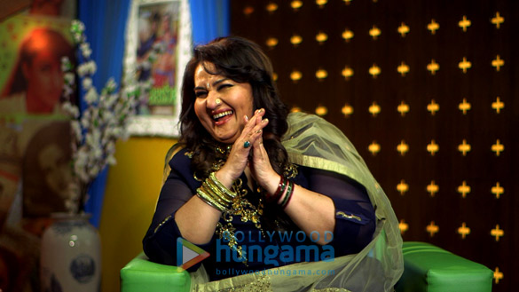 reena roy celebrates her comeback on the sets of her chat show 6