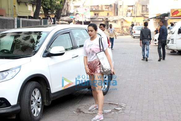 sara ali khan snapped in mumbai 3 3