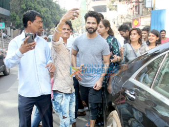 Shahid Kapoor and Mira Rajput snapped at Farmer's Cafe in Pali Hill