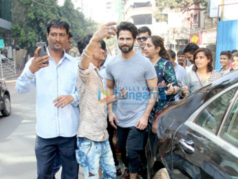 Shahid Kapoor and Mira Rajput snapped at Farmer's Cafe in Pali Hill