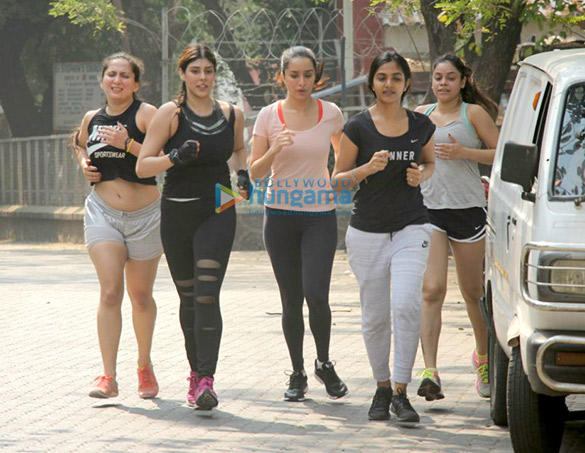 sharddha kapoor snapped jogging 5