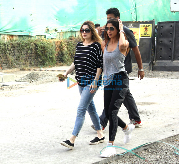 shilpa shetty snapped at juhu 4
