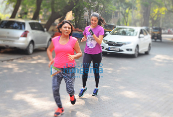 shraddha kapoor jogging in bandra 1