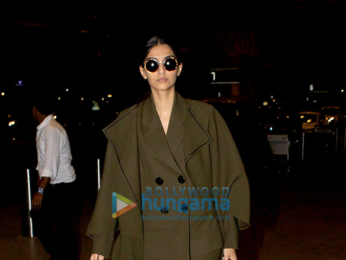 Sonam Kapoor, Soha Ali Khan and Kunal Khemu snapped at the airport