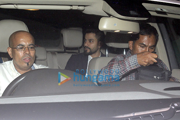 sonam kapoor soha ali khan and kunal khemu snapped at the airport 6