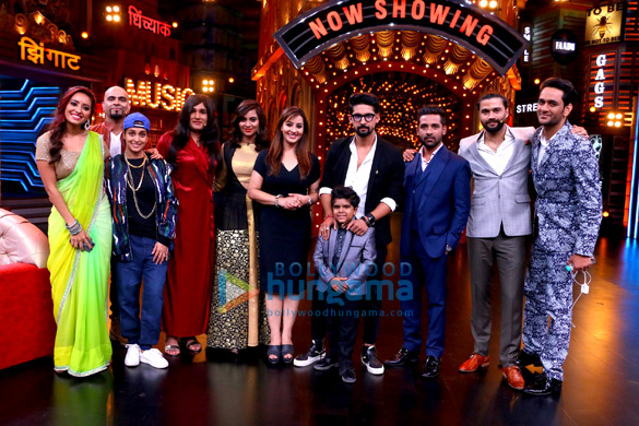 team of bigg boss 11 on the sets of entertainment ki raat 1