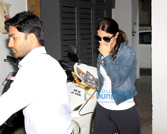 vaani kapoor spotted at a clinic 3