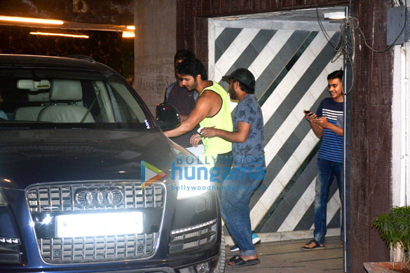 varun dhavan spotted at the gym 4