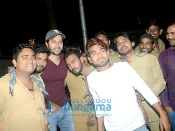 Varun Dhawan snapped with fans in Mumbai