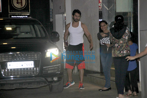 varun dhawan spotted at the gym 3