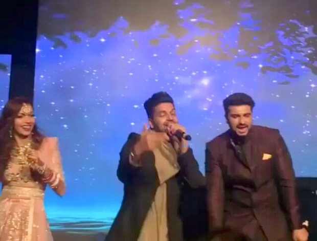WATCH: Arjun Kapoor danced his heart out with Karisma Kapoor, Guru Randhawa, Karan Johar, Badshah at Mohit Marwah- Antara Motiwala's wedding