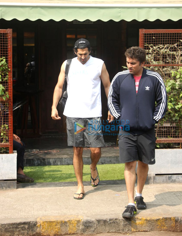 aditya roy kapur and mohit suri spotted outside a cafe in bandra 4