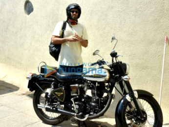 Aditya Roy Kapur spotted at Bandra