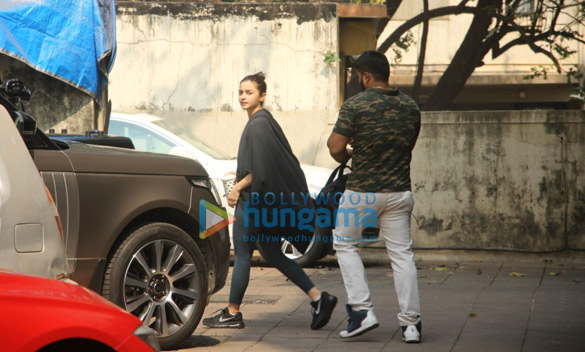 alia bhatt spotted at a gym in bandra 1