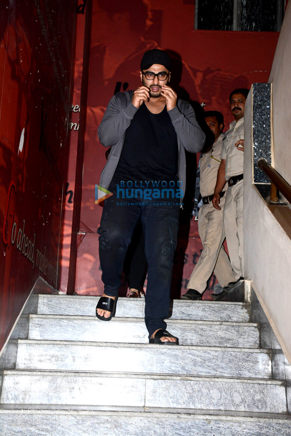 arjun kapoor and anshula kapoor snapped at pvr juhu 5