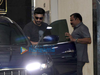Arjun Kapoor snapped outside Ashutosh Gowariker's office