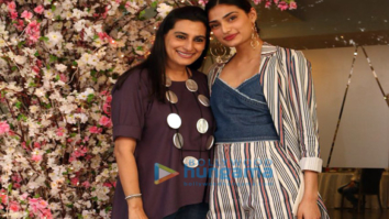 Celebs grace Mana Shetty’s Charity Exhibition for Save The Children India