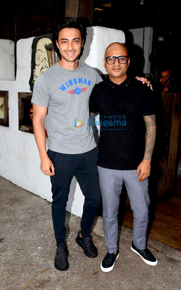 ayush sharma snapped at hakims aalim salon in bandra 1