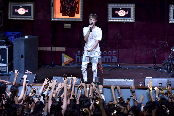celebs attend hrvy concert 1