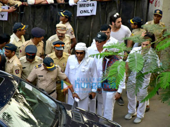 Celebs attend Sridevi's cremation ceremony at Seva Samaj Crematorium and Hindu Cemetery in Vile Parle, Mumbai
