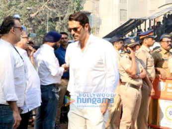 Celebs attend Sridevi's cremation ceremony at Seva Samaj Crematorium and Hindu Cemetery in Vile Parle, Mumbai