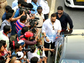 Celebs attend Sridevi’s cremation ceremony at Seva Samaj Crematorium and Hindu Cemetery in Vile Parle, Mumbai