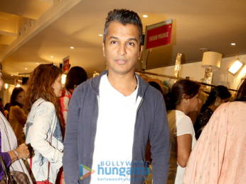Celebs grace Mana Shetty's Charity Exhibition for Save The Children India