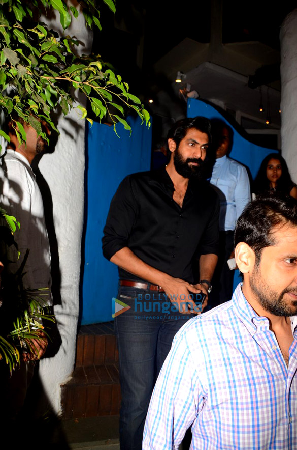 celebs grace manmohan shettys birthday party at olive in bandra 8