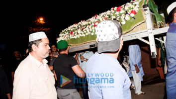 Celebs snapped attending a funeral at the Versova kabrastan