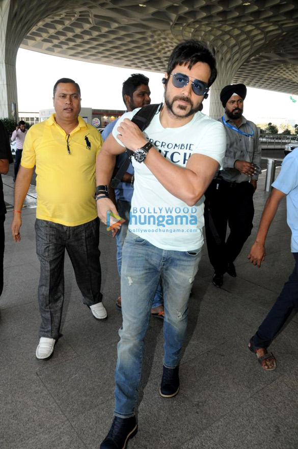 emraan hashmi snapped at the airport 5