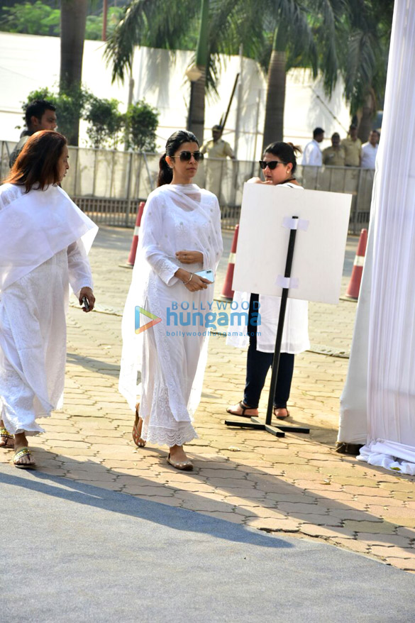 farah khan arbaaz khan mohit marwah snapped arriving to pay their last respects to sridevi 9