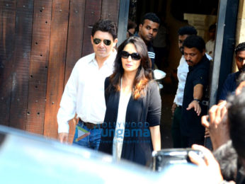 Farhan Akhtar and his mother, Saroj Khan, Ritesh Sidhwani and Farah Khan snapped at Anil Kapoor's house