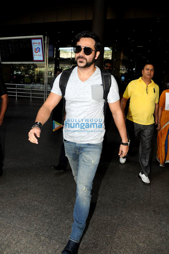 hrithik roshan and emraan hashmi snapped at the airport 3
