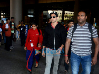 Hrithik Roshan and Emraan Hashmi snapped at the airport