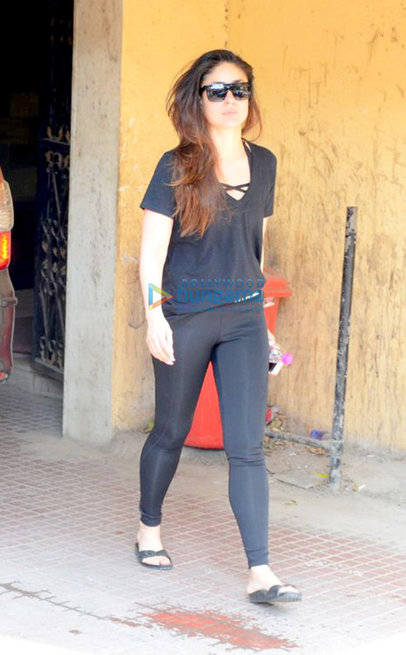 kareena kapoor khan spotted at the gym in bandra 5 2