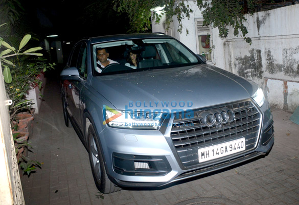 kriti sanon spotted at maddock films office 3