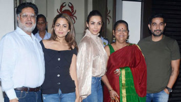 Malaika Arora & Sister Amrita Spotted With Their Parents For Dinner At A Restaurant