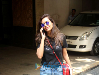 Malaika Arora and Esha Gupta and Iulia Vantur snapped in Bandra