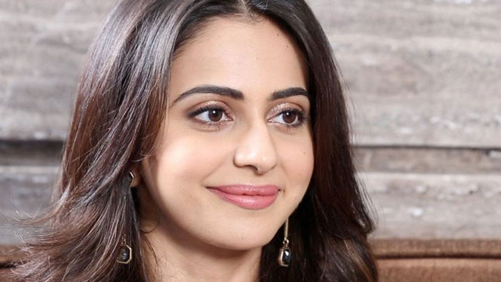 Rakul Preet Singh | Twitter Fan Questions | Ranveer Singh | Ajay Devgn | Salman Khan | Sidharth Malhotra Rakul Preet Singh | Twitter Fan Questions | Ranveer Singh | Ajay Devgn | Salman Khan | Sidharth Malhotra