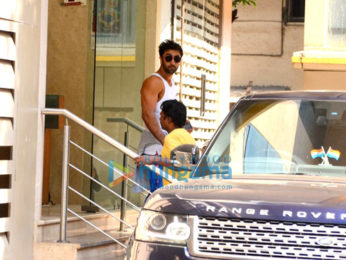 Ranbir Kapoor spotted after dance rehersals in Khar