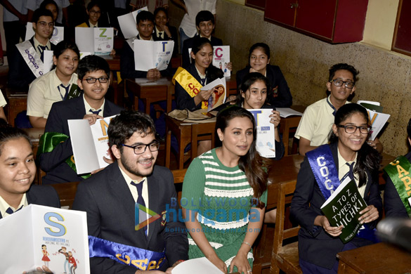 rani mukerji launches the song oye hichki from hichki at her alma mater maneckji cooper in mumbai 3