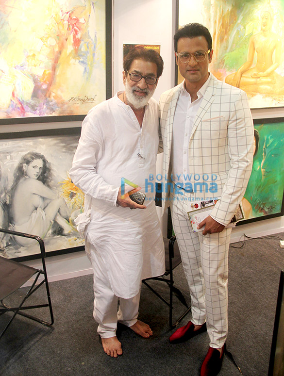 Rohit Roy graces the India Art Festival 2018 Rohit Roy graces the India Art Festival 2018