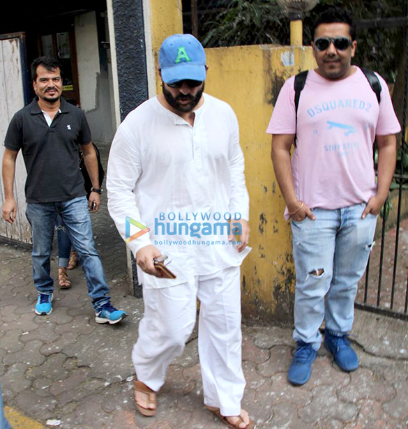 saif ali khan spotted at a dubbing studio 1