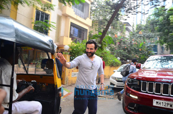 saif ali khan spotted after recording session in bandra 1