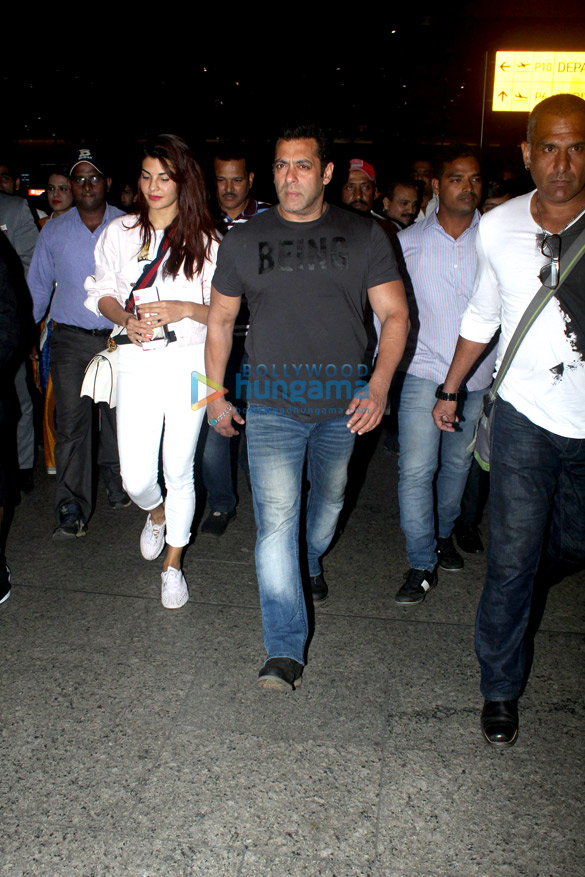 salman khan aamir khan and others snapped at the airport 1
