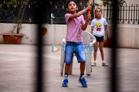 Sanjay Dutt’s kids snapped playing cricket
