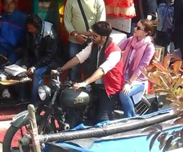 IN ACTION: Shahid Kapoor, Shraddha Kapoor snapped shooting for Batti Gul Meter Chalu on the streets of Uttarakhand