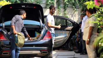 Shahid Kapoor and Jacqueline Fernandez spotted at the gym