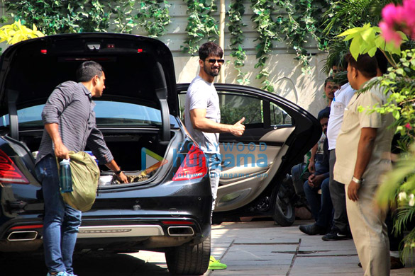 Shahid Kapoor and Jacqueline Fernandez spotted at the gym
